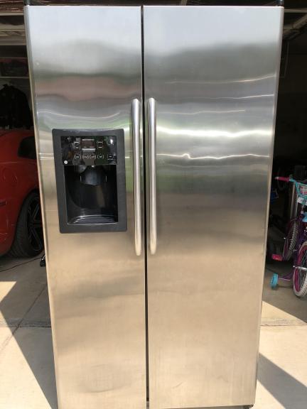 Refrigerator for sale in Valley Springs CA