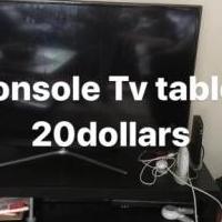 Tv stand for sale in Drexel Hill PA by Garage Sale Showcase member Bijouti, posted 05/27/2018