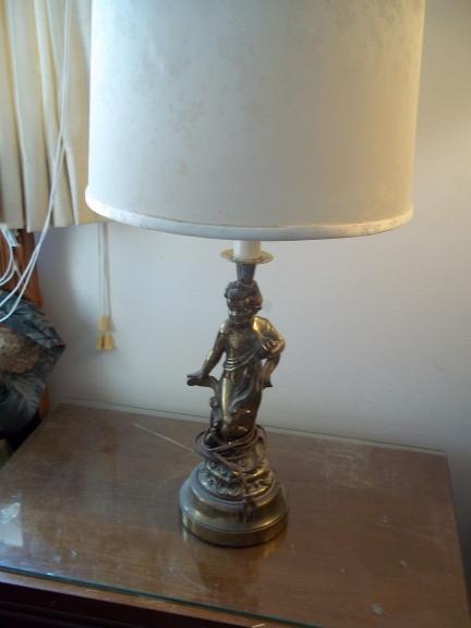 Statue Table Lamp