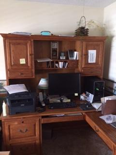Desk with hutch for sale in Mazon IL