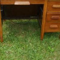 Executive Desk for sale in Tiffin OH by Garage Sale Showcase member amxred, posted 05/29/2018