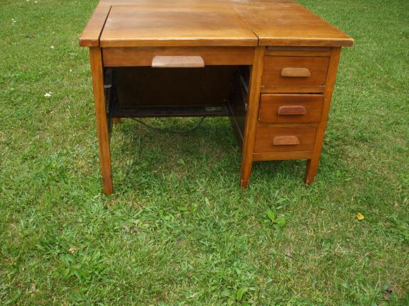 Executive Desk for sale in Tiffin OH