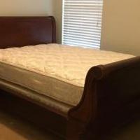 3 Piece Queen Bedroom Set for sale in Mckinney TX by Garage Sale Showcase member LindaSue, posted 04/29/2018