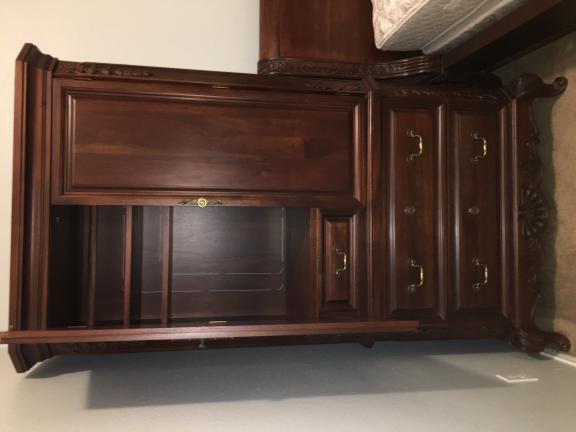 3 Piece Queen Bedroom Set