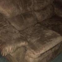 Loveseat for sale in Summit Hill PA by Garage Sale Showcase member 80dorsey, posted 07/10/2018