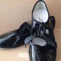 Tap shoes for sale in Fayetteville GA by Garage Sale Showcase member 1chacha, posted 04/06/2018