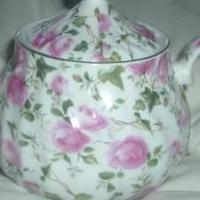 Victorian Porcelain Tea Pot for sale in Montague MI by Garage Sale Showcase member suziblue, posted 04/08/2018