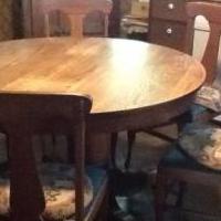Old Oak table & 6 chairs for sale in St Louis MI by Garage Sale Showcase member Kennyb, posted 03/24/2018