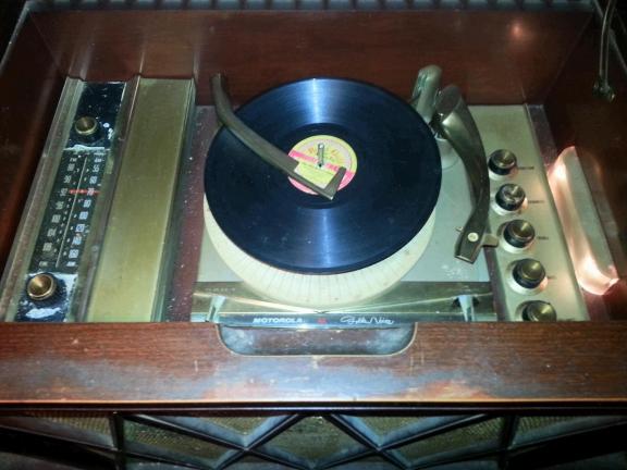 Vintage Motorola Stereophonic Masterpiece Stereo Consul