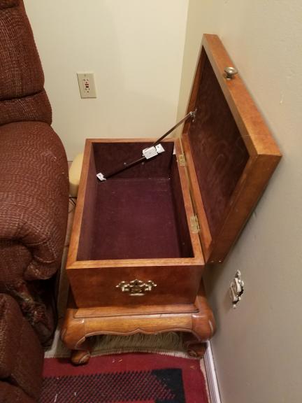 End Table for sale in Foresthill CA