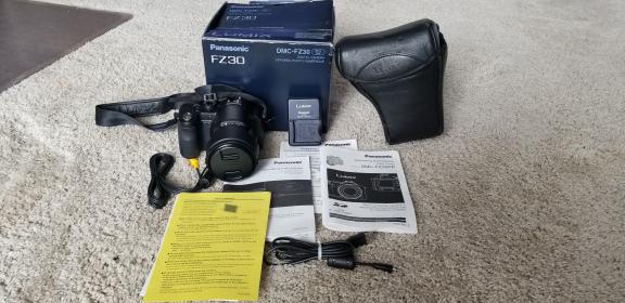 Panasonic FZ30 Digital Camera w/ Case! for sale in Fort Wayne IN