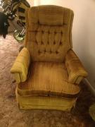 Nice recliner for sale in Findlay OH