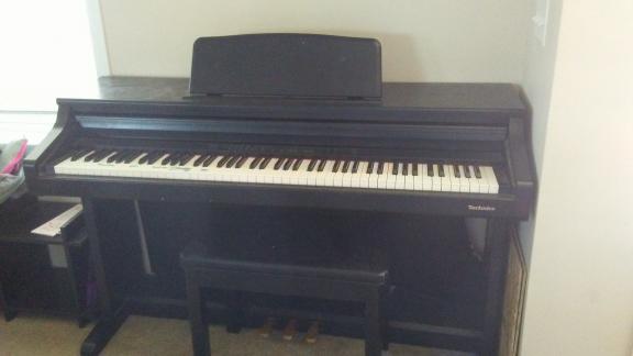 Free organ/piano for sale in Pierre SD