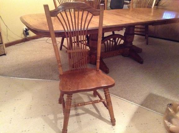 Oak Kitchen table and 4 chairs