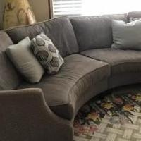 Sectional sofa for sale in Dunedin FL by Garage Sale Showcase member Barbaraflga, posted 06/07/2018