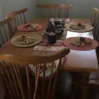 Dining room table with 6 chairs for sale in Newland NC by Garage Sale Showcase member Wesleydeal, posted 04/29/2018