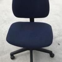 Desk chair for sale in Saint Marys PA by Garage Sale Showcase member 1kasey06, posted 08/30/2018