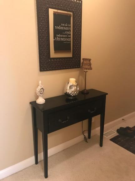 Accent table for sale in Buffalo Grove IL
