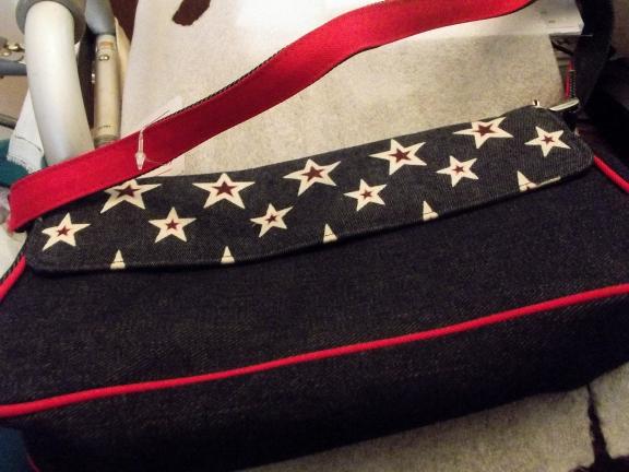 FIFTEEN RED WHITE BLUE CANVAS DENIM PURSES 9" DROP for sale in Rensselaer IN