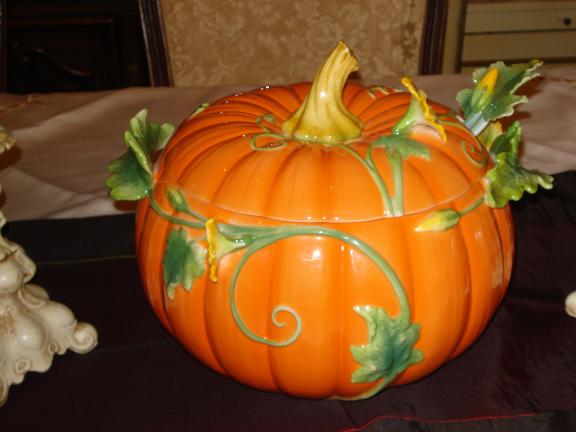 Pumpkin Soup Tureen and Tea pot set