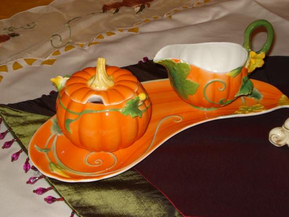 Pumpkin Soup Tureen and Tea pot set
