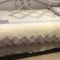 Day Bed and Trundle for sale in Iowa City IA by Garage Sale Showcase member mads0421, posted 09/06/2018